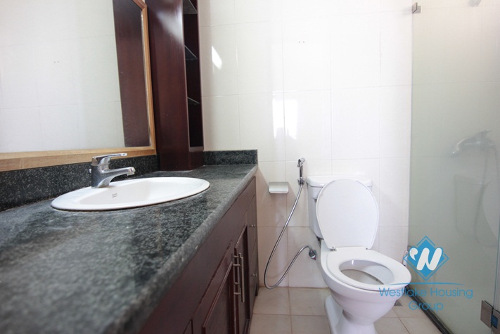 Nice apartment with a view of Westlake for rent in Ciputra